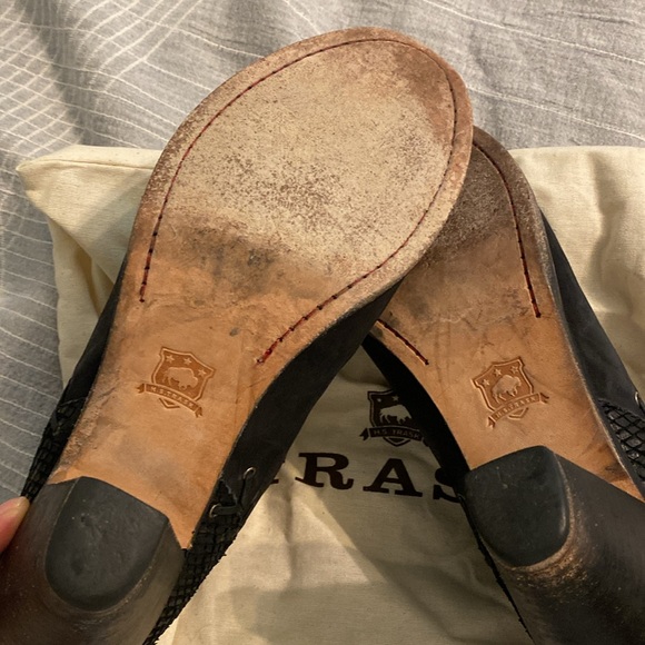 Trask, Suede, Made in Mexico, Women’s Heeled booties, size 8.5 lace up detail - Picture 7 of 7